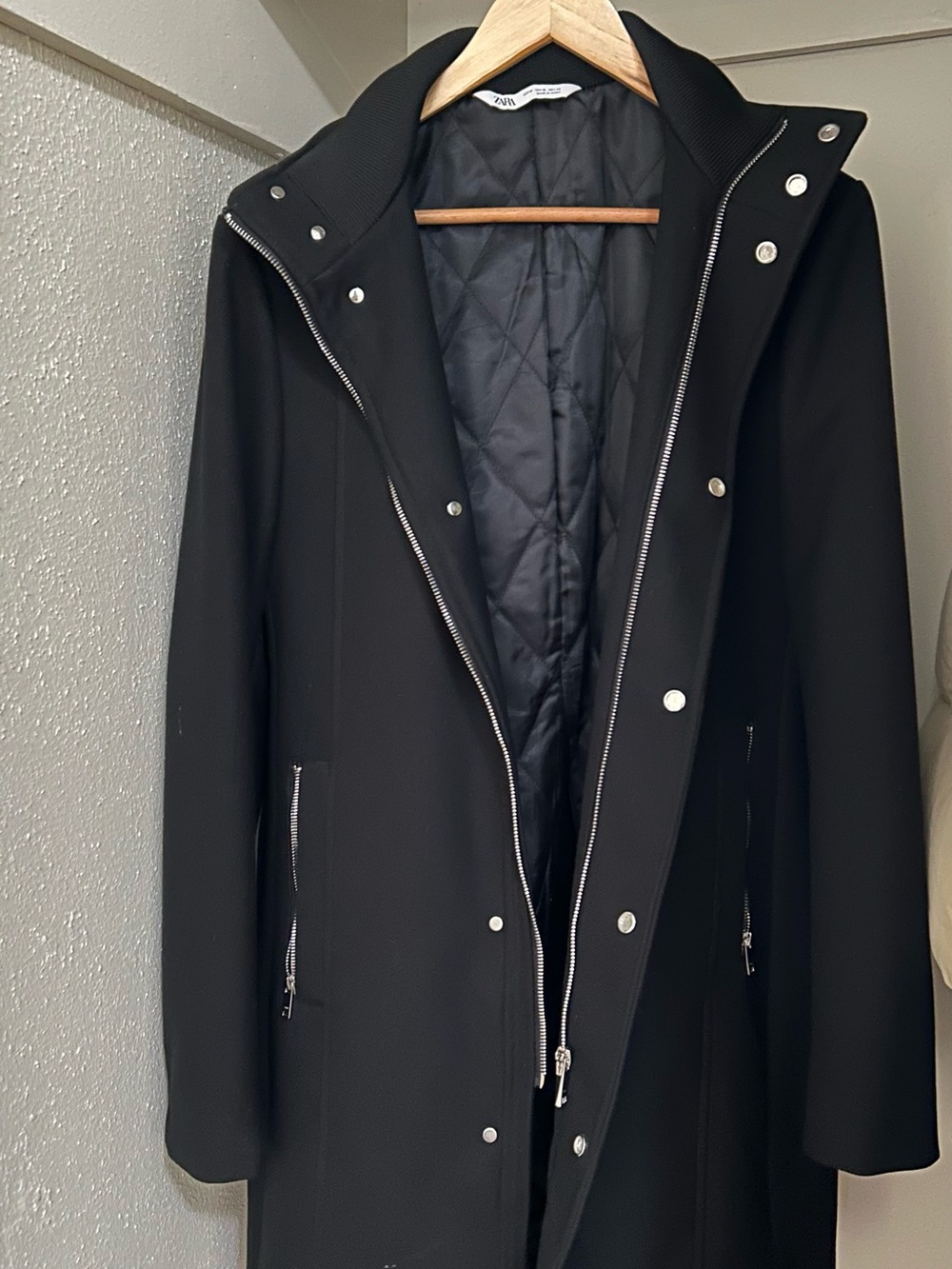 Zara Man Black Hooded Trench Coat with Quilted Lining - size M (90cm)